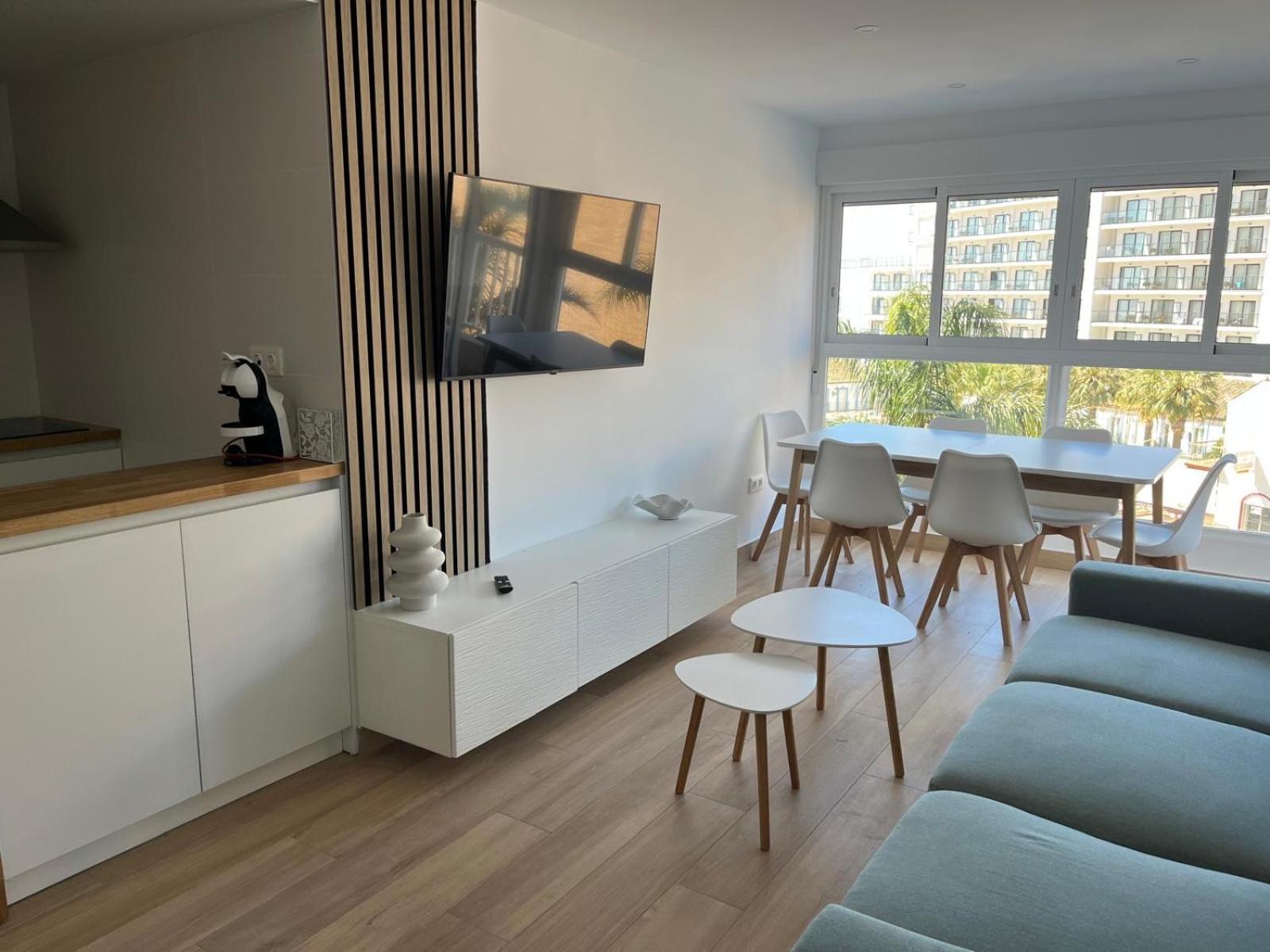Diana Sea View Apartment เบนัลมาเดนา ภายนอก รูปภาพ